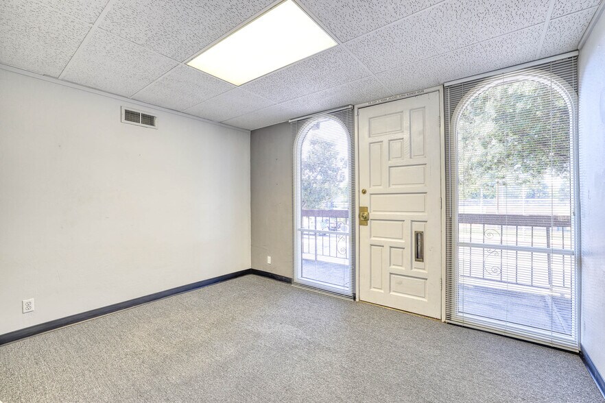 More Photos Of 17772 Irvine Blvd, Tustin Office For Lease