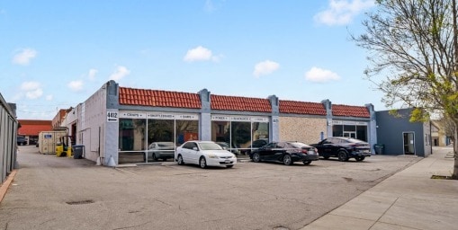 Primary Photo Of 4416 San Fernando Rd, Glendale Showroom For Lease