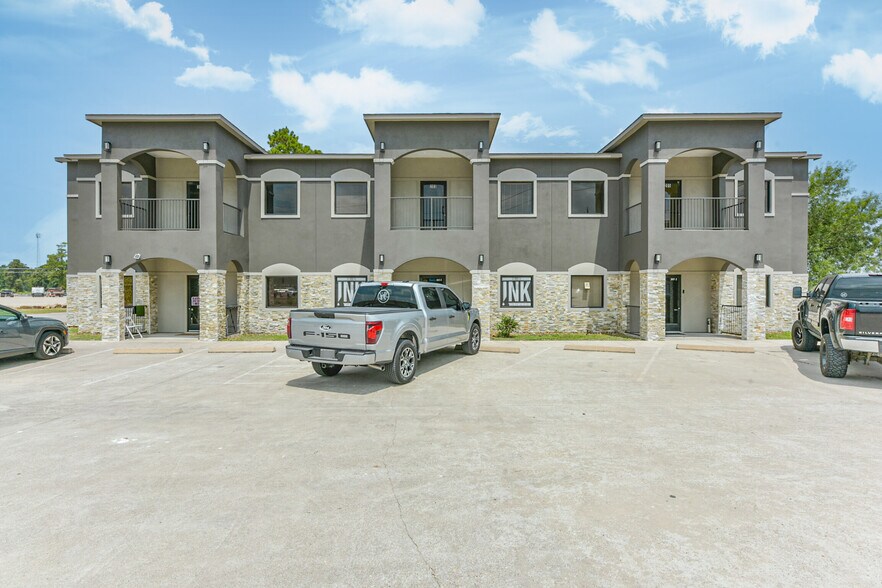 More Photos Of 20550 Townsen Blvd, Humble Loft Creative Space For Sale