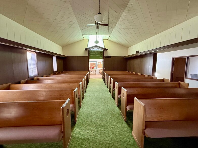 More Photos Of 209 1st N st, Hingham Religious Facility For Sale