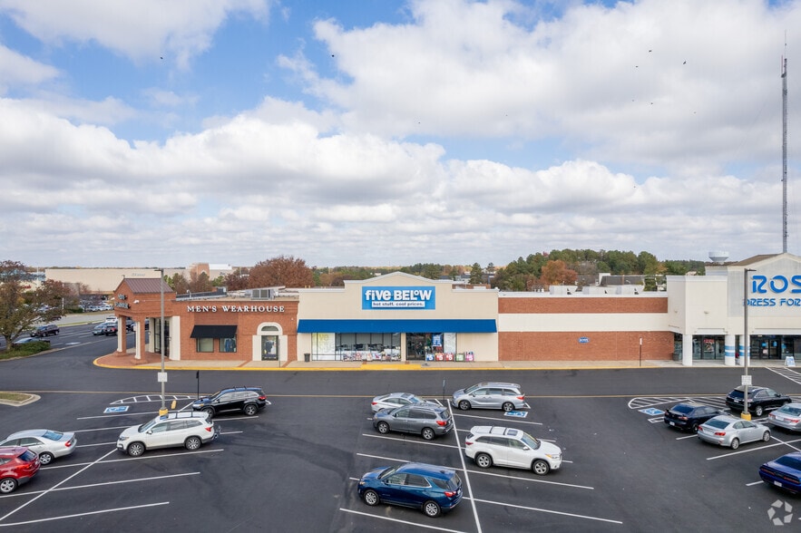 More Photos Of 11300-11390 Midlothian Tpke, Richmond General Retail For Lease