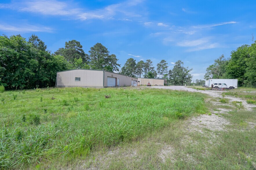 More Photos Of 2745 Interstate 45 S, New Waverly Manufacturing For Sale