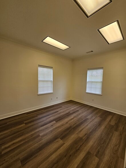 More Photos Of 1815 Lockeway Dr, Alpharetta Office For Sale