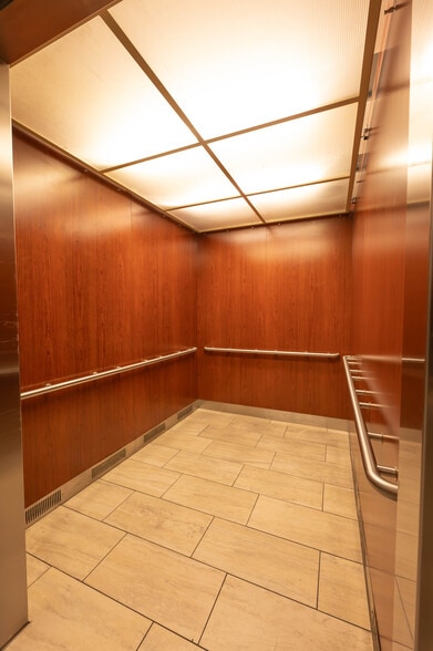 More Photos Of 7200 W Cathedral Rock Dr, Las Vegas Medical For Sale