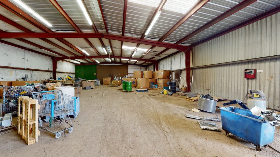 More Photos Of 9513 Brown Ln, Austin Warehouse For Sale