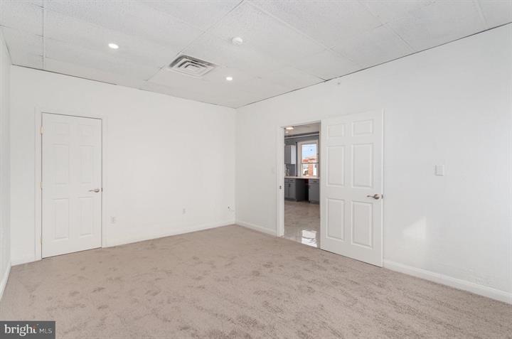 More Photos Of 1880 W Market St, York Storefront Retail Office For Sale
