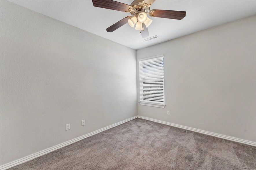 More Photos Of 2755 W Kilimanjaro Way, Rogers Multifamily For Sale