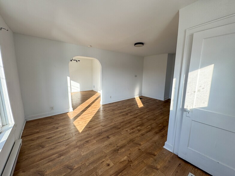 More Photos Of 1220-1222 Parsons Ave, Columbus Storefront Retail Residential For Sale