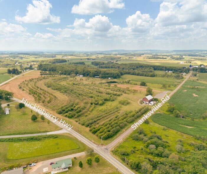 More Photos Of 162 Black Bear Run, Berlin Specialty For Sale