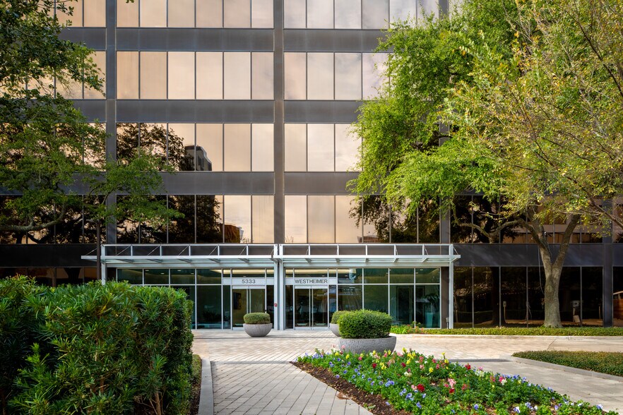 More Photos Of 5251 Westheimer Rd, Houston Unknown For Lease