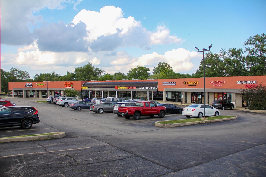 Primary Photo Of 314-340 Army Trail Rd, Glendale Heights Storefront Retail Office For Lease