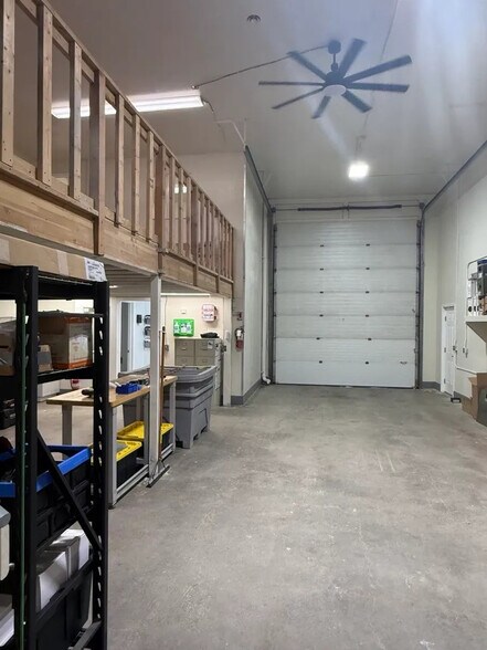 More Photos Of 276 E Danna Ave, Wasilla Warehouse For Sale