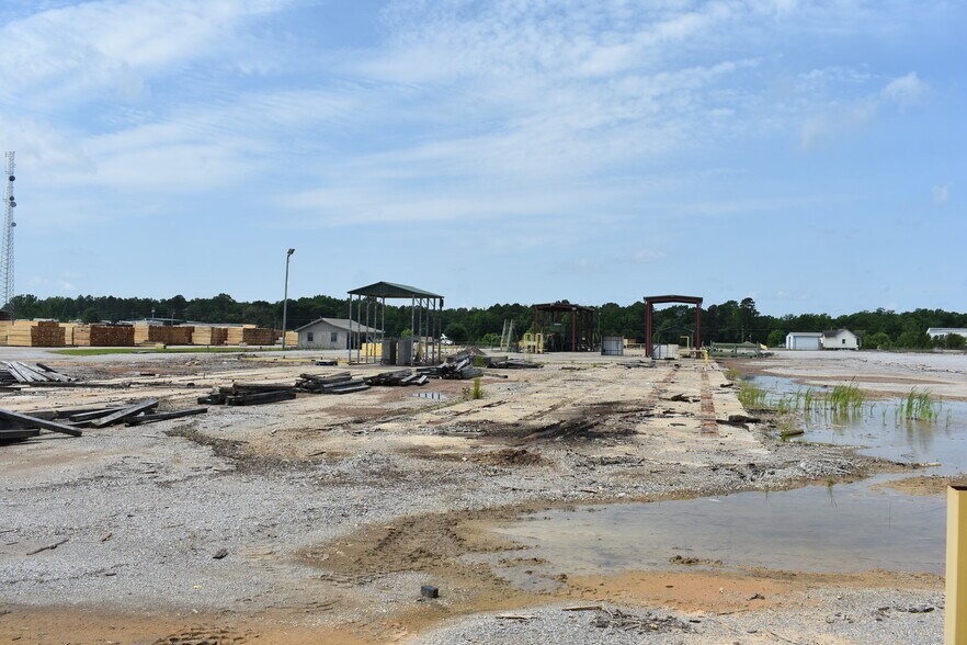 More Photos Of 79 Pioneer Ln, Selma Industrial For Sale