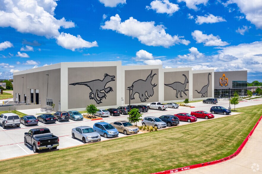 More Photos Of 420 Century Pky, Allen Industrial For Lease