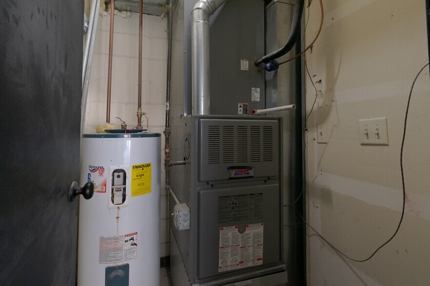 More Photos Of 7409 W Irving Park, Chicago General Retail For Sale