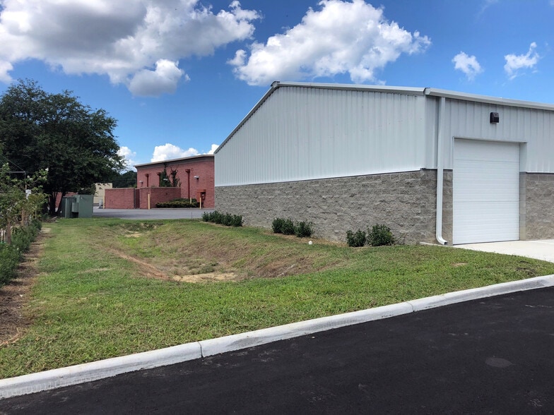 More Photos Of 4912 Rutherford Rd, Virginia Beach Flex For Lease
