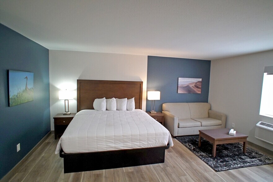 More Photos Of 1519 Grande Ave, Monte Vista Hotel For Sale