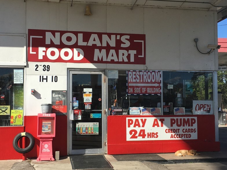 More Photos Of 20390 I-10, Vidor Convenience Store For Sale