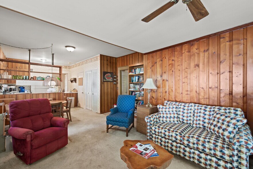 More Photos Of 1556 Highway 29 N, Newnan Office Residential For Sale