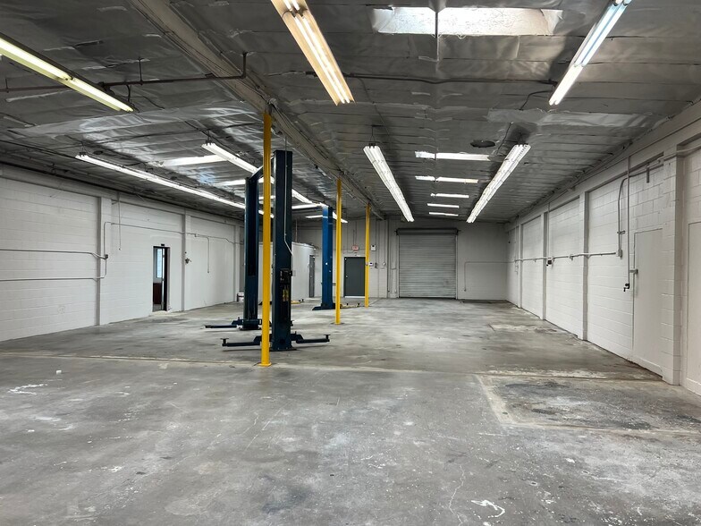 More Photos Of 500 S Raymond Ave, Fullerton Warehouse For Lease