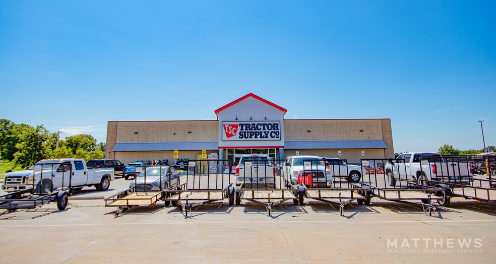 More Photos Of 4777 E Kenosha St, Broken Arrow Freestanding For Sale