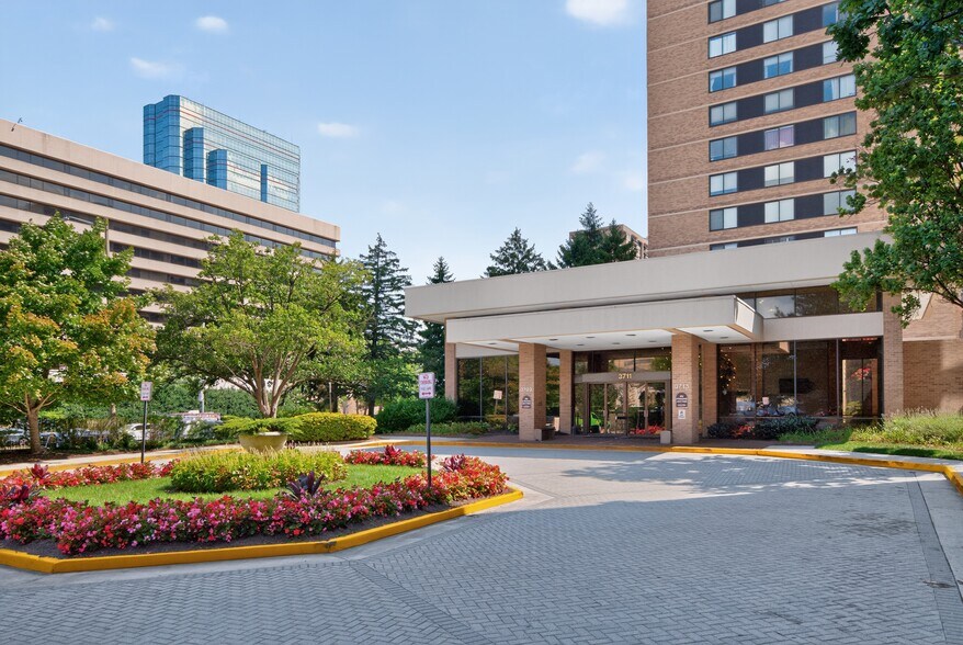 More Photos Of 3713 S George Mason Dr, Falls Church Apartments For Sale