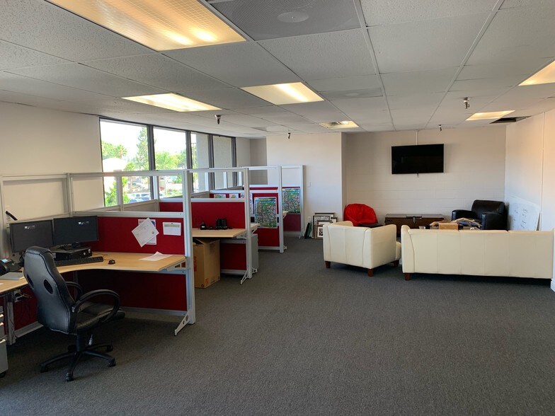 More Photos Of 340 Rancheros Dr, San Marcos Warehouse For Lease