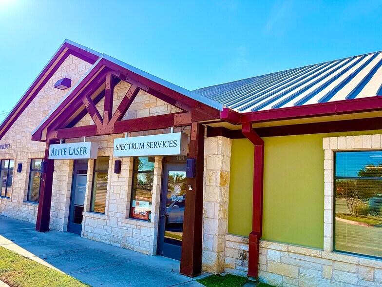 More Photos Of 901 Cypress Creek Rd, Cedar Park Medical For Sale