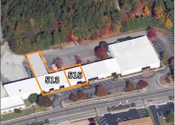 More Photos Of 515E E Chatham St, Cary Showroom For Lease
