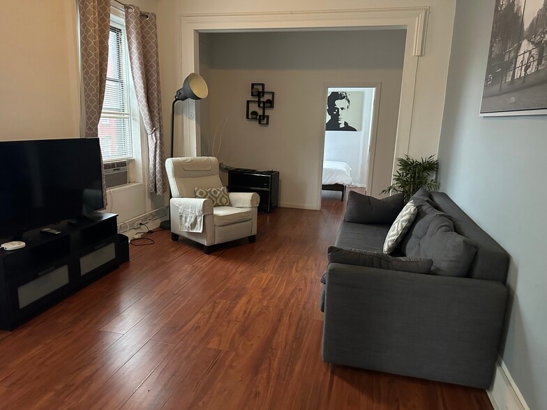 More Photos Of 450 1st St, Hoboken Apartments For Lease