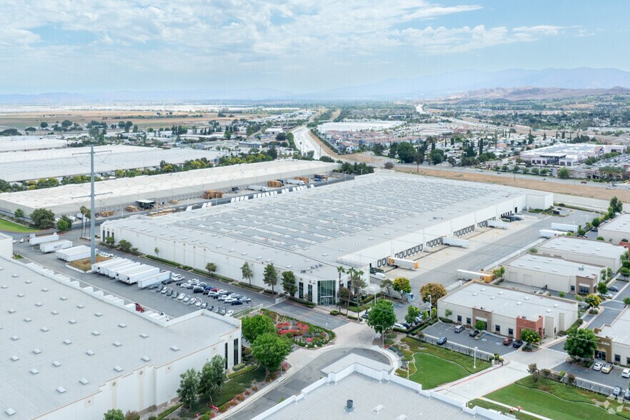 More Photos Of 14701 Yorba Ave, Chino Distribution For Lease