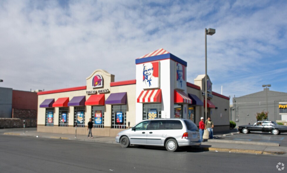 Primary Photo Of 120 Paisano Dr, El Paso Fast Food For Lease