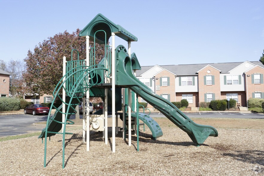 More Photos Of 5600 Salem Run Blvd, Fredericksburg Apartments For Sale