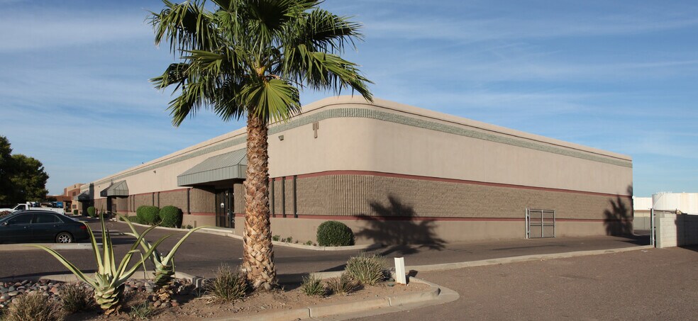 More Photos Of 101-109 S 57th Dr, Phoenix Warehouse For Lease
