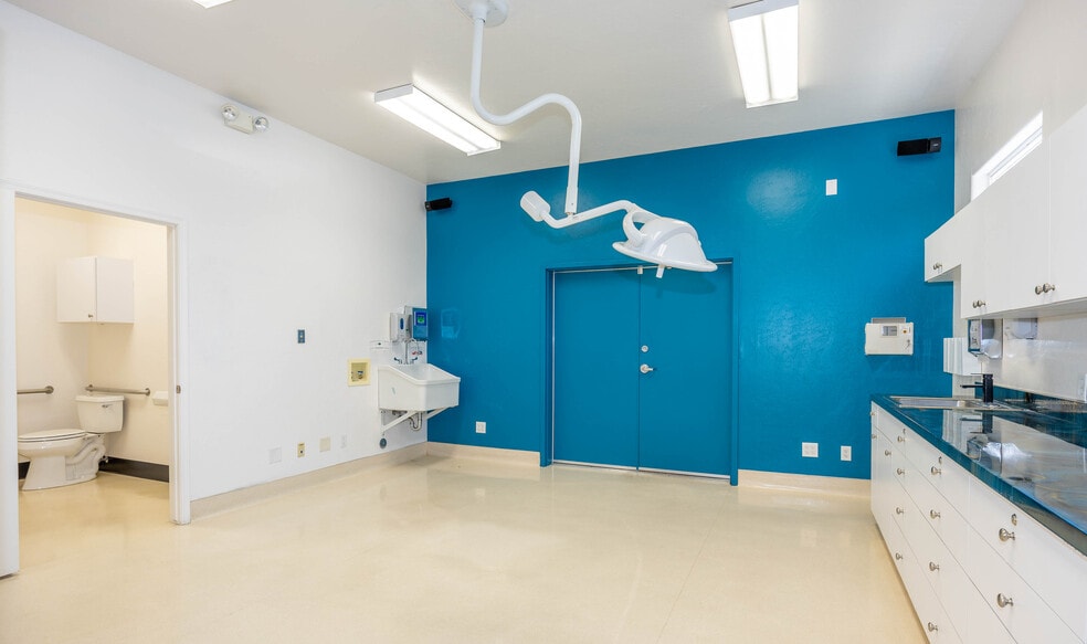 More Photos Of 3533 Canyon de Flores, Sierra Vista Medical For Lease