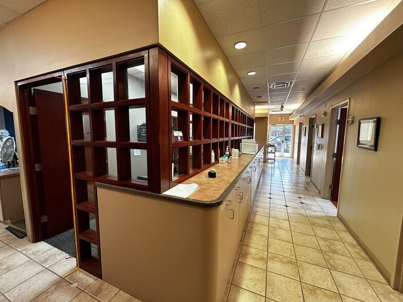 More Photos Of 3519 Town Center Blvd, Sugar Land Medical For Sale