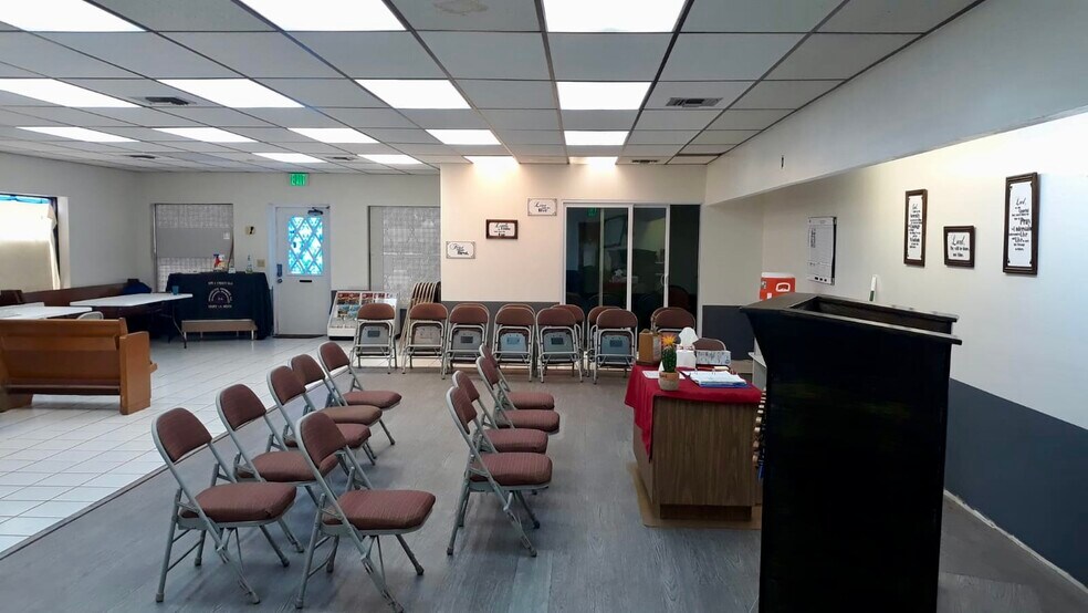 More Photos Of 3601 E Busch Blvd, Tampa Storefront Retail Office For Sale