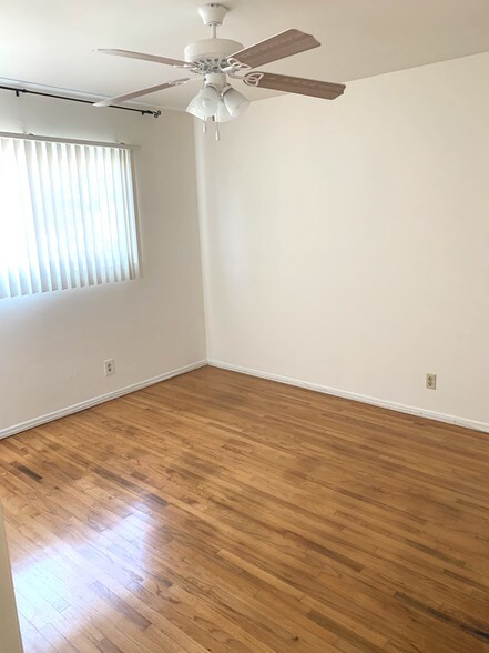 More Photos Of 1421 S Shenandoah St, Los Angeles Apartments For Sale