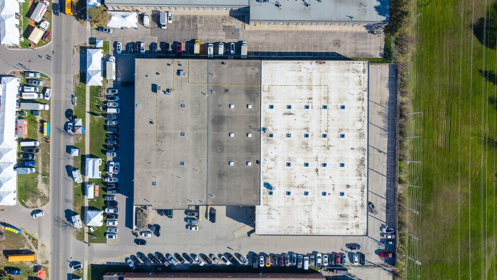 More Photos Of 75 Westmore Dr, Toronto Warehouse For Sale
