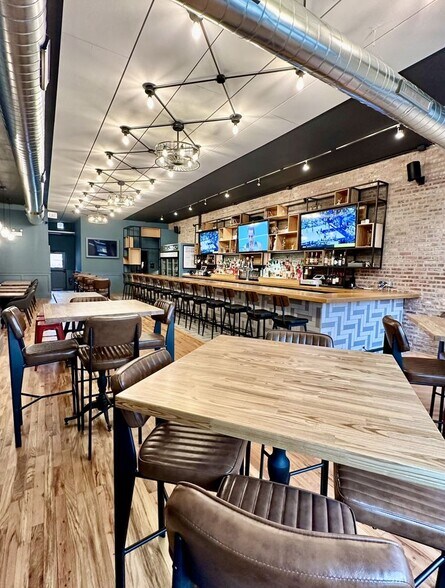 More Photos Of 1610 W North Ave, Chicago Storefront Retail Residential For Sale