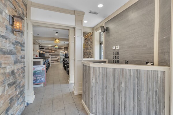 More Photos Of 33 S Carolina St, Hartwell Restaurant For Sale