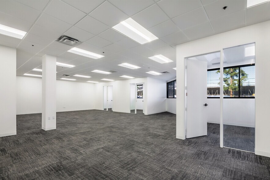 More Photos Of 6345 Balboa Blvd, Encino Office For Sale