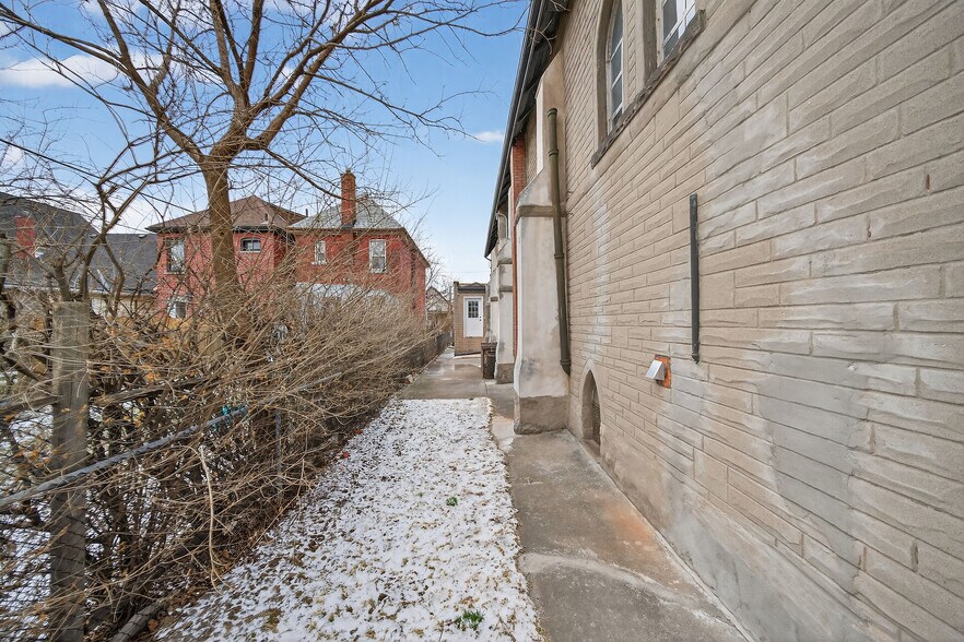 More Photos Of 50 Earl St, Hamilton Daycare Center For Sale