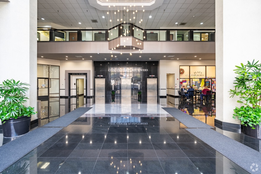 More Photos Of 600 W Santa Ana Blvd, Santa Ana Office For Lease