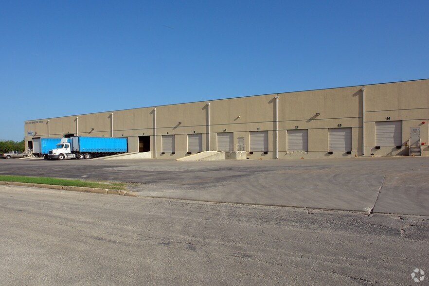 More Photos Of 4201-4221 Director Dr, San Antonio Warehouse For Lease
