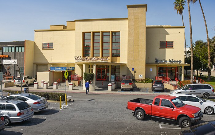 More Photos Of 310 S Lake Ave, Pasadena General Retail For Sale