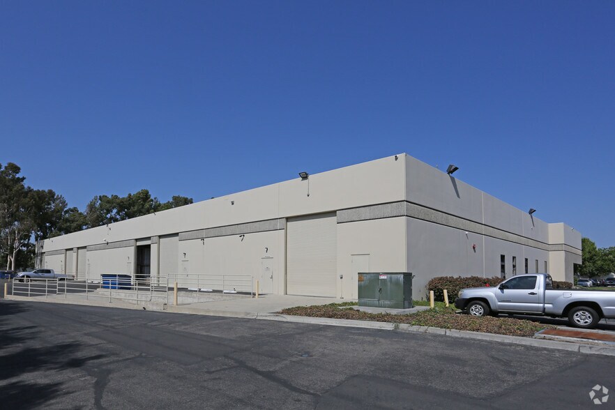 More Photos Of 1980-2000 W Corporate Way, Anaheim Light Manufacturing For Lease