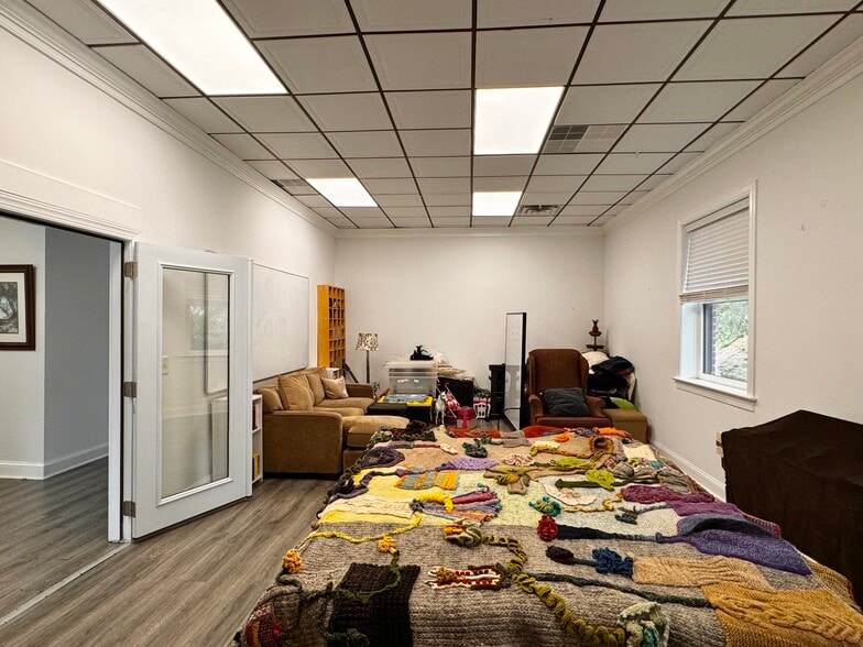 More Photos Of 490 Westfield Rd, Charlottesville Storefront Retail Office For Sale