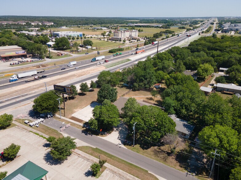 More Photos Of 1001 Crepe Myrtle St, San Marcos Assisted Living For Lease