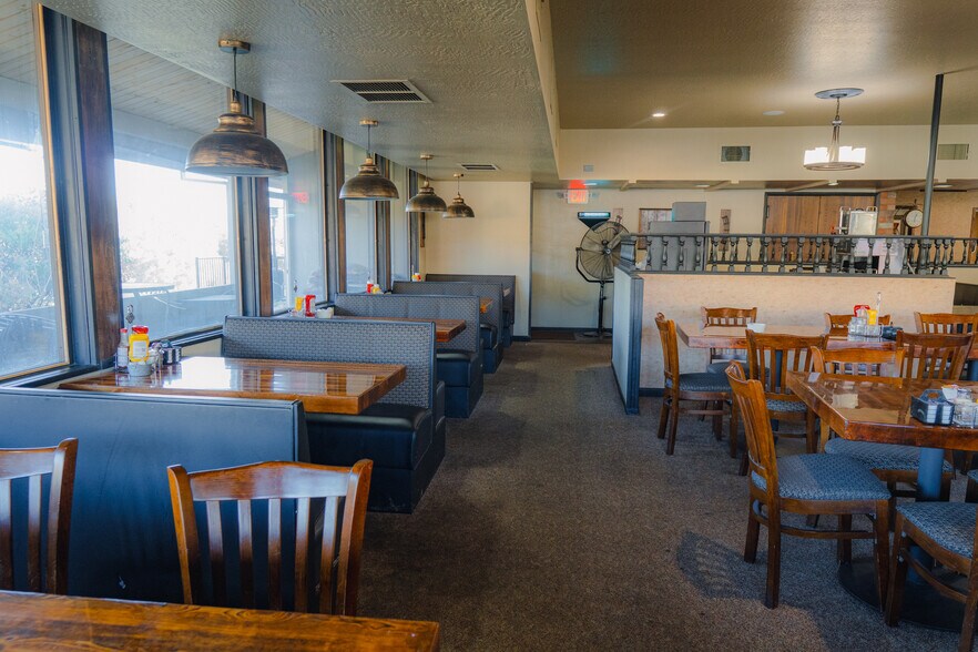 More Photos Of 5159 CA-140, Mariposa Restaurant For Sale
